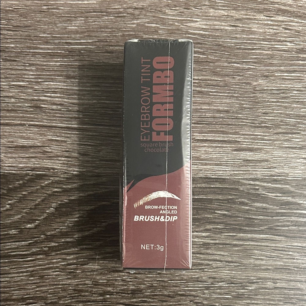 Formbo NWT Brow-fection Angled Brush & Dip
